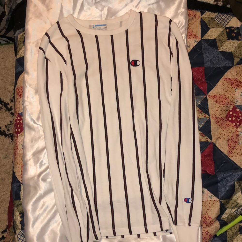 Long sleeve Champion shirt